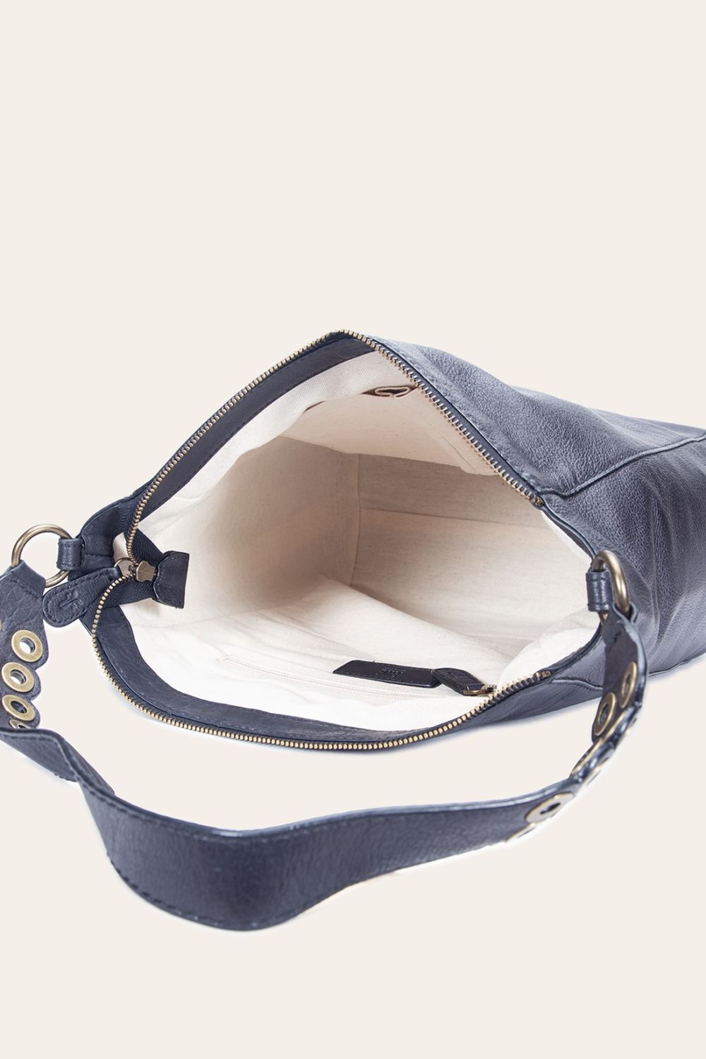 Women's Frye Claire Hobo - Claire Hobo